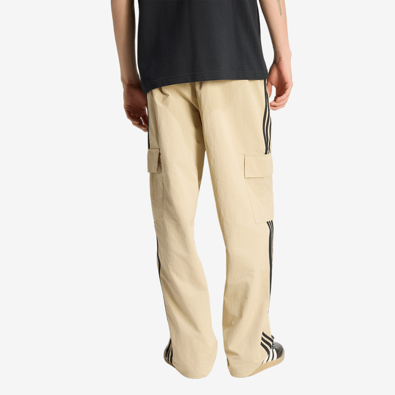 adidas Originals adicolor Classics 3 Strp Cargo Pants Image 2 of 6. Tap to open photo gallery.