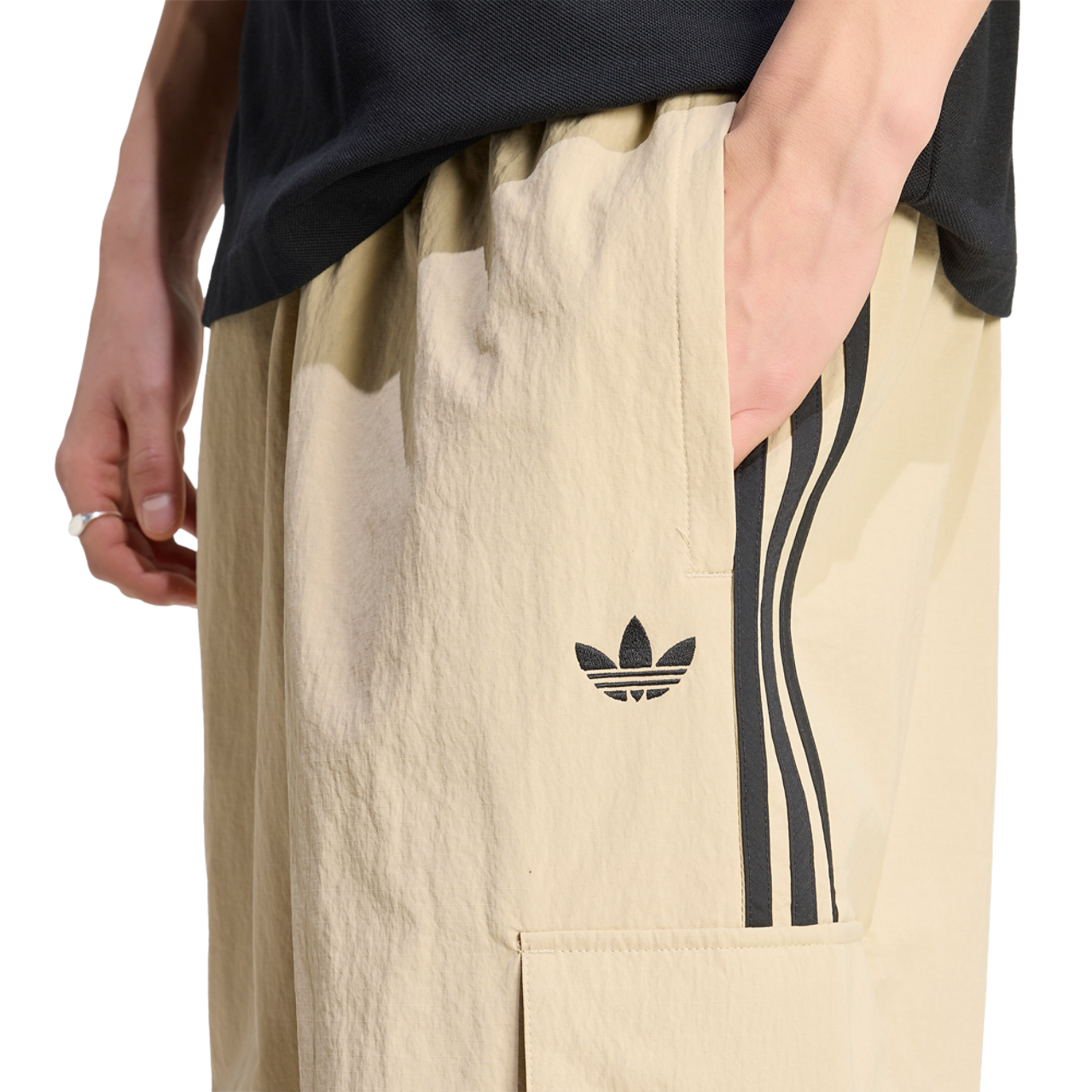 adidas Originals adicolor Classics 3 Strp Cargo Pants Image 3 of 6. Tap to open photo gallery.