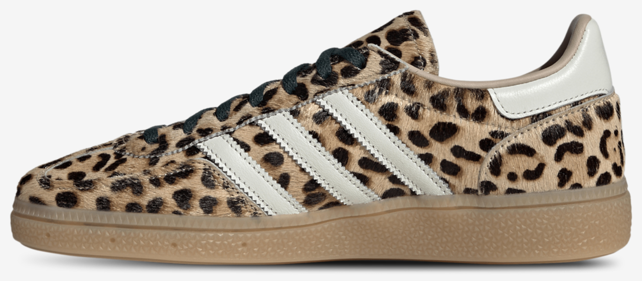 adidas Originals Handball Spezial Image 2 of 5. Tap to open photo gallery.