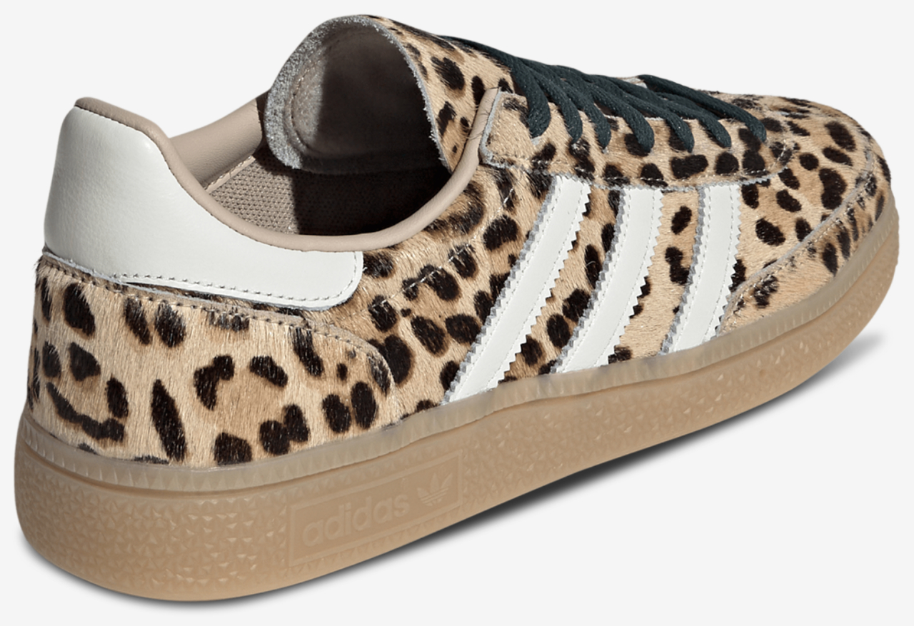 adidas Originals Handball Spezial Image 3 of 5. Tap to open photo gallery.