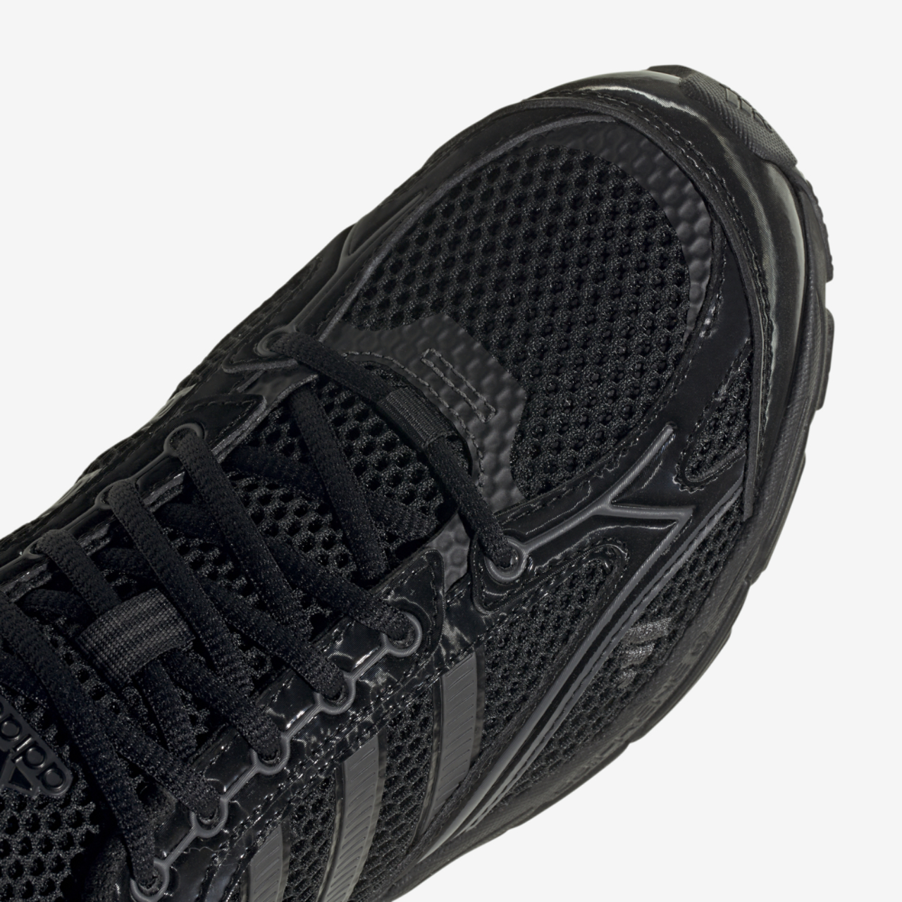 adidas Spiritain 2000 Image 7 of 7. Tap to open photo gallery.