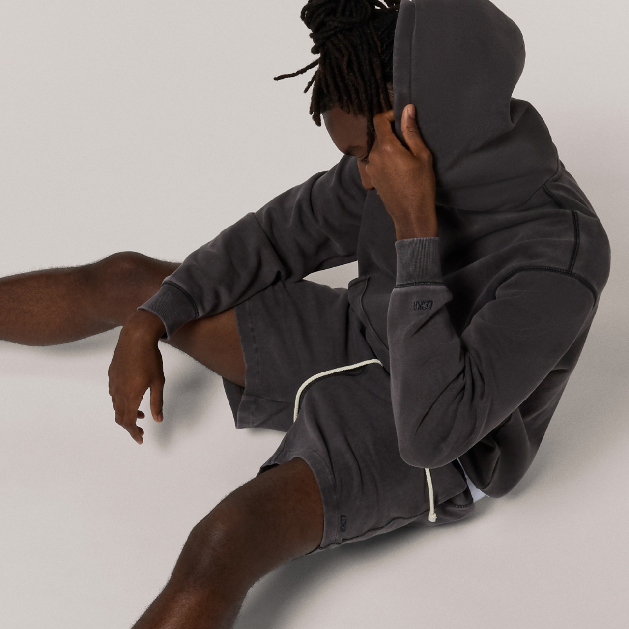LCKR Heavyweight 6" Inseam Shorts Image 4 of 6. Tap to open photo gallery.