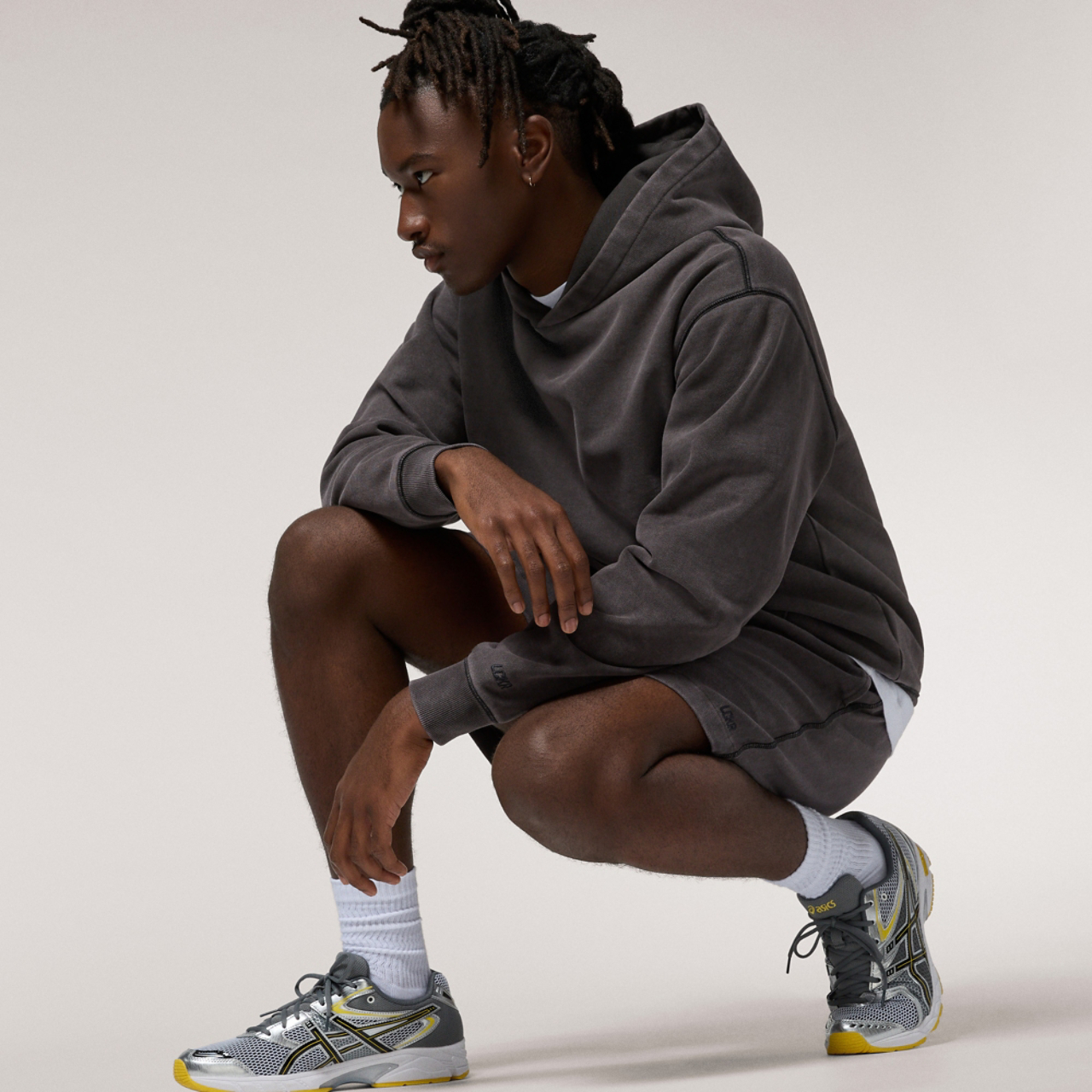 LCKR Heavyweight 6" Inseam Shorts Image 5 of 6. Tap to open photo gallery.