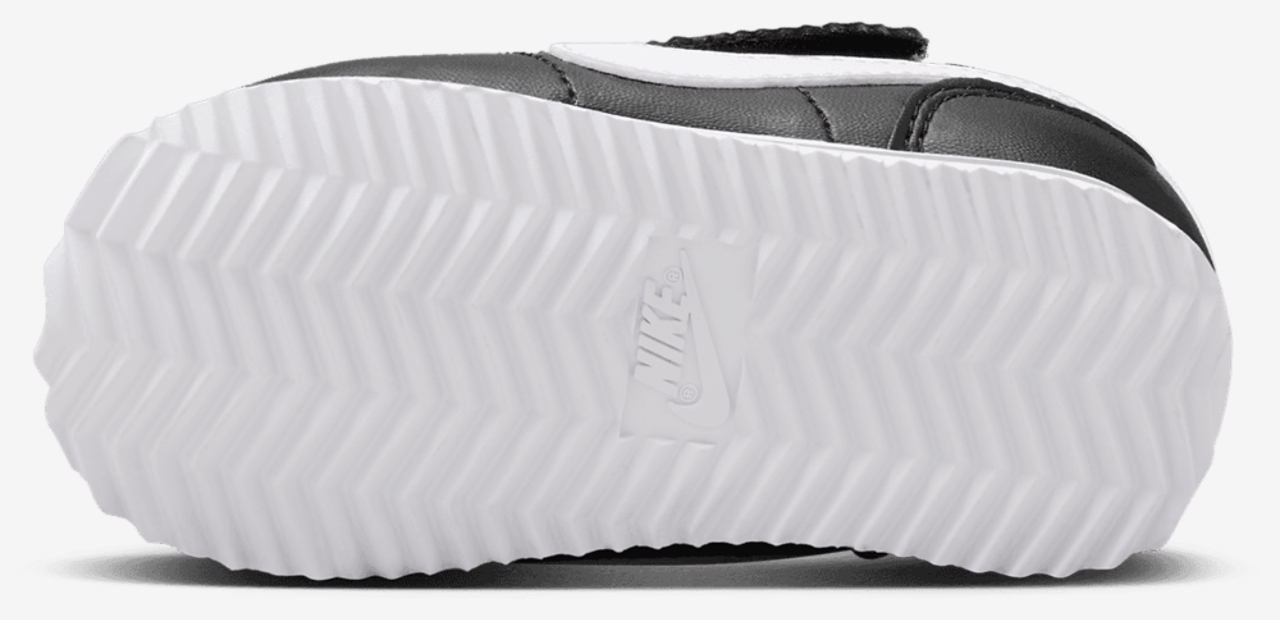 Nike Cortez EasyOn Image 5 of 7. Tap to open photo gallery.