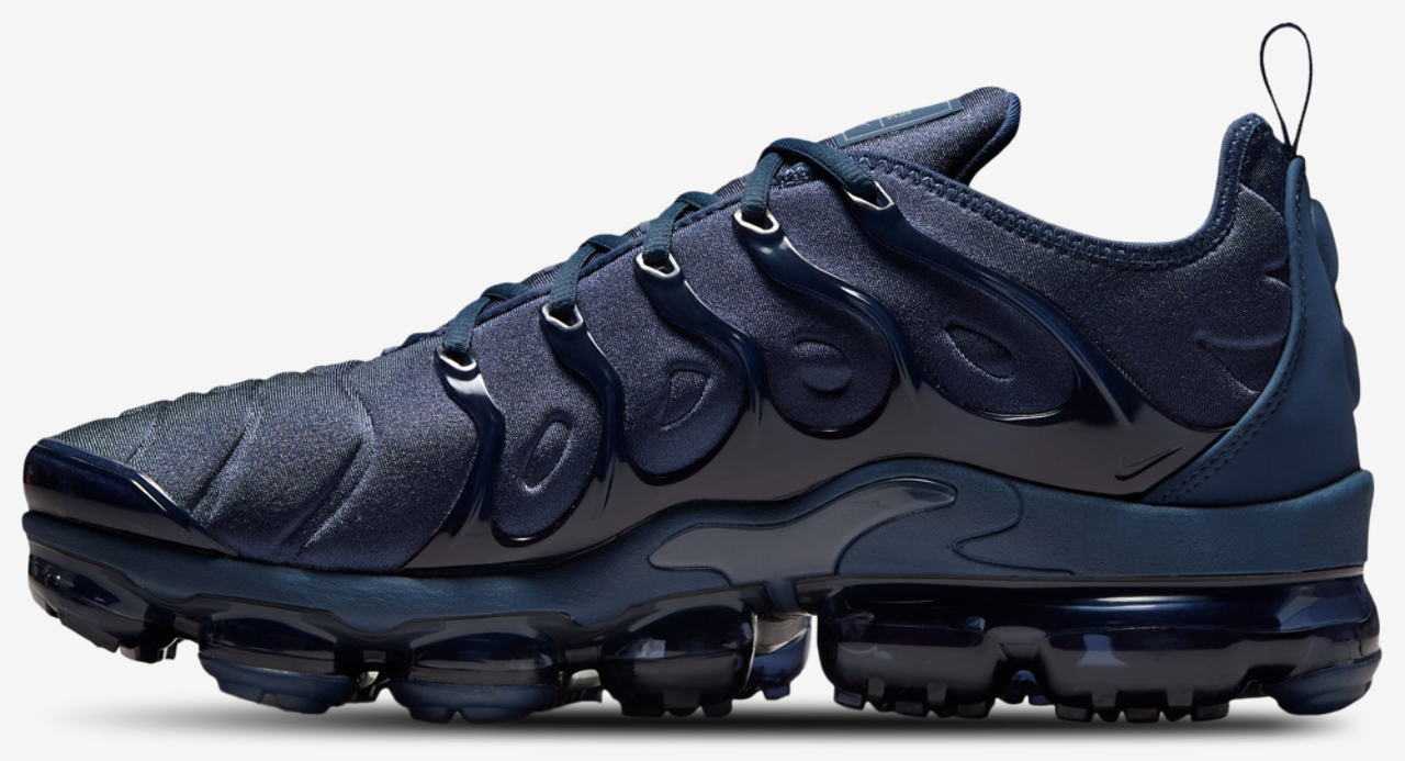 Nike Air Vapormax Plus NA75 Image 2 of 5. Tap to open photo gallery.