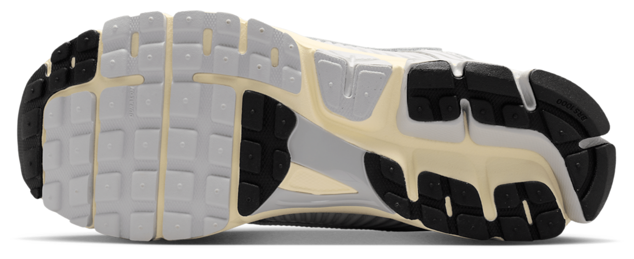 Nike Zoom Vomero 5 Image 5 of 5. Tap to open photo gallery.