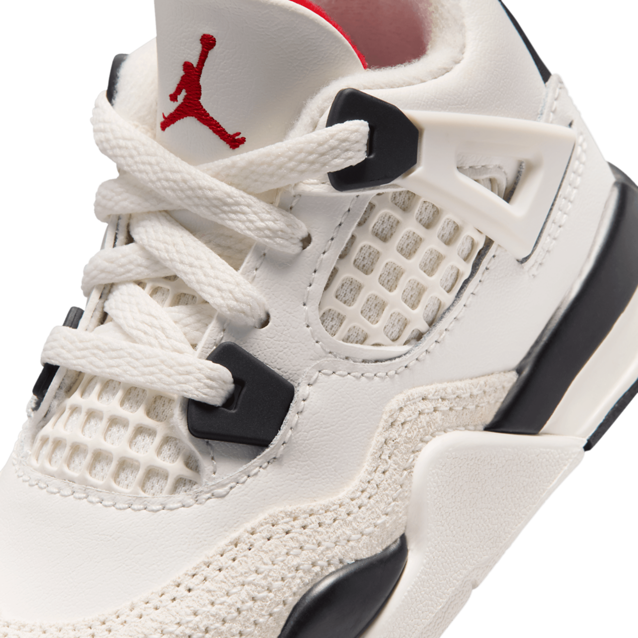 Jordan Retro 4 Image 7 of 8. Tap to open photo gallery.