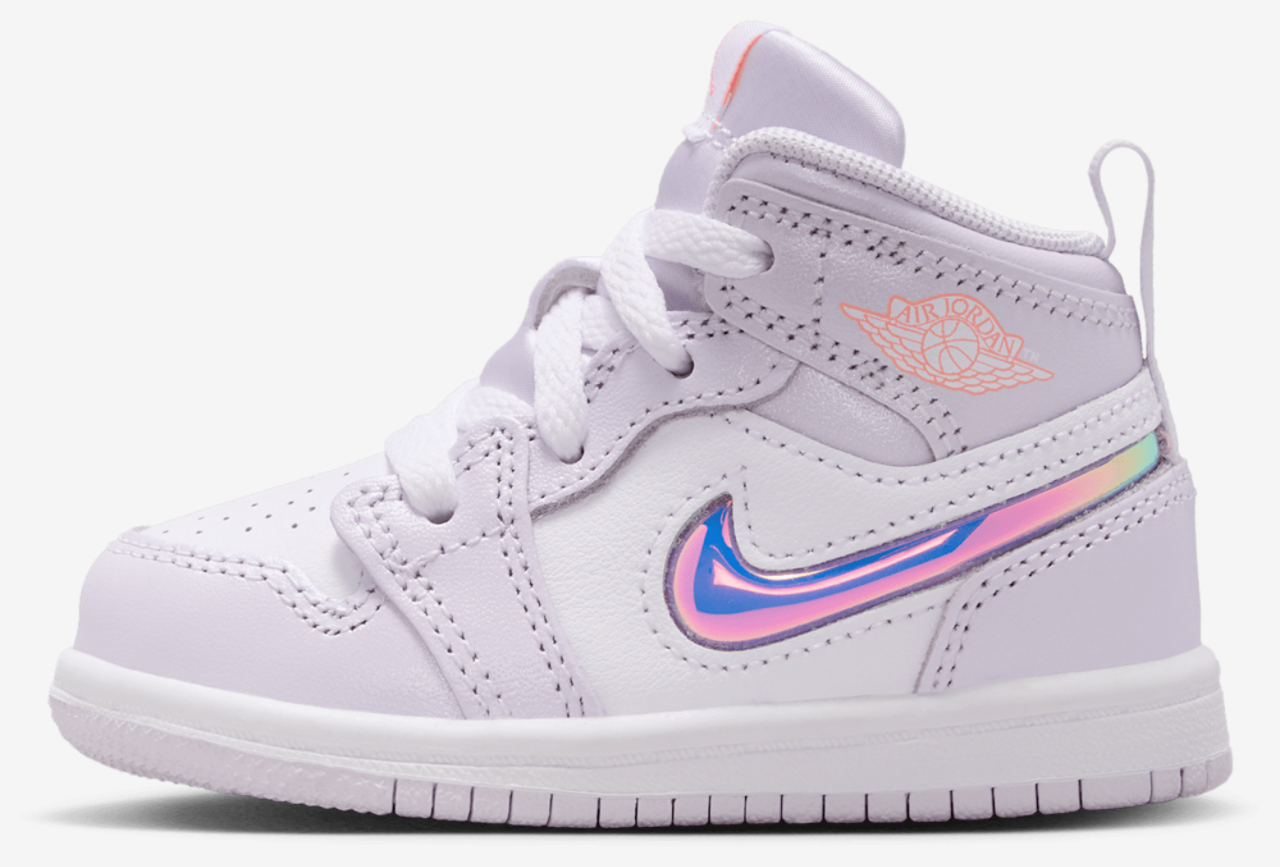 Jordan 1 Mid SE Fem Image 2 of 5. Tap to open photo gallery.