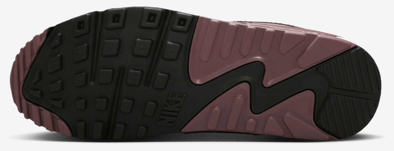 Nike Air Max 90 Image 5 of 5. Tap to open photo gallery.