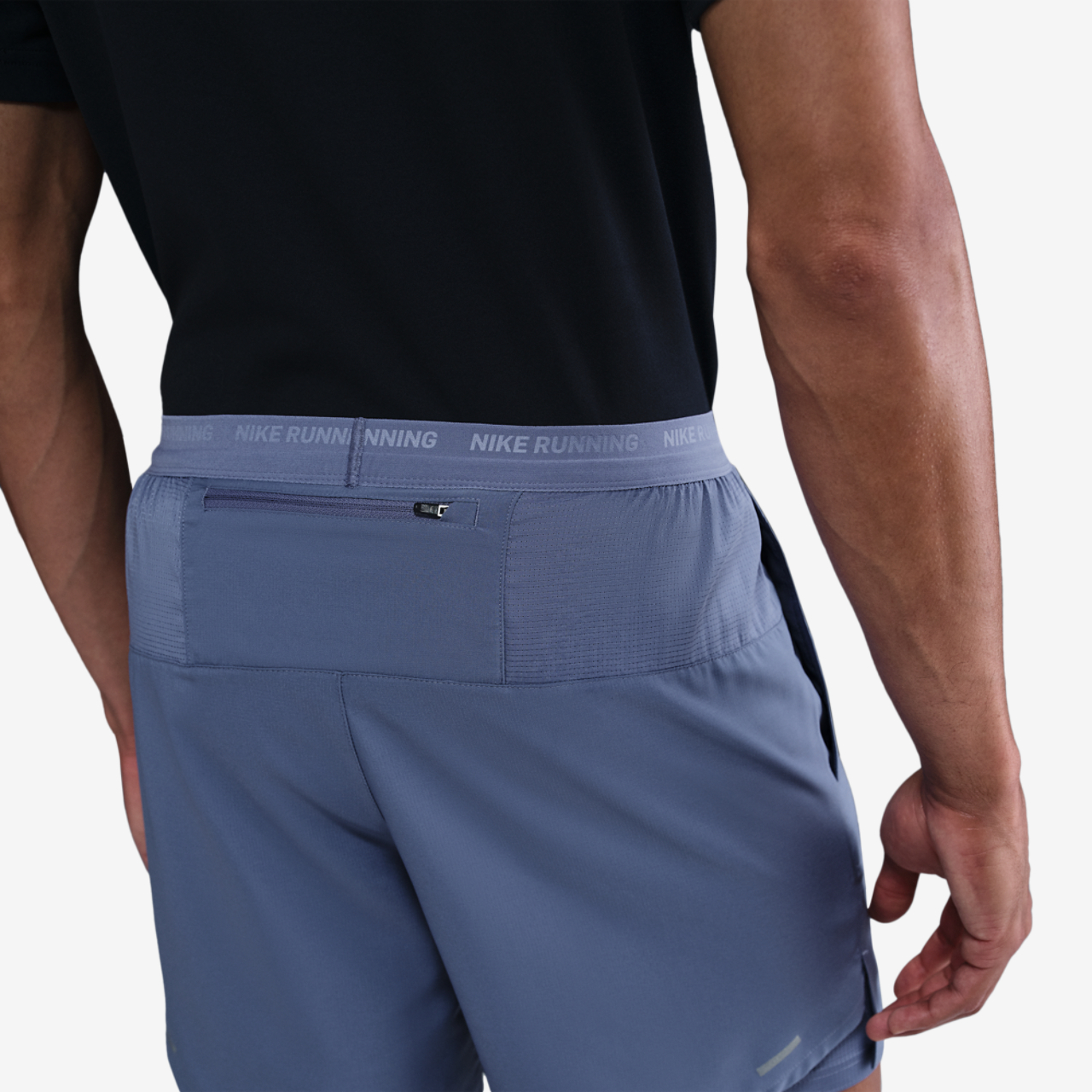 Nike Dri-FIT Stride 2in1 7" Shorts Image 4 of 4. Tap to open photo gallery.