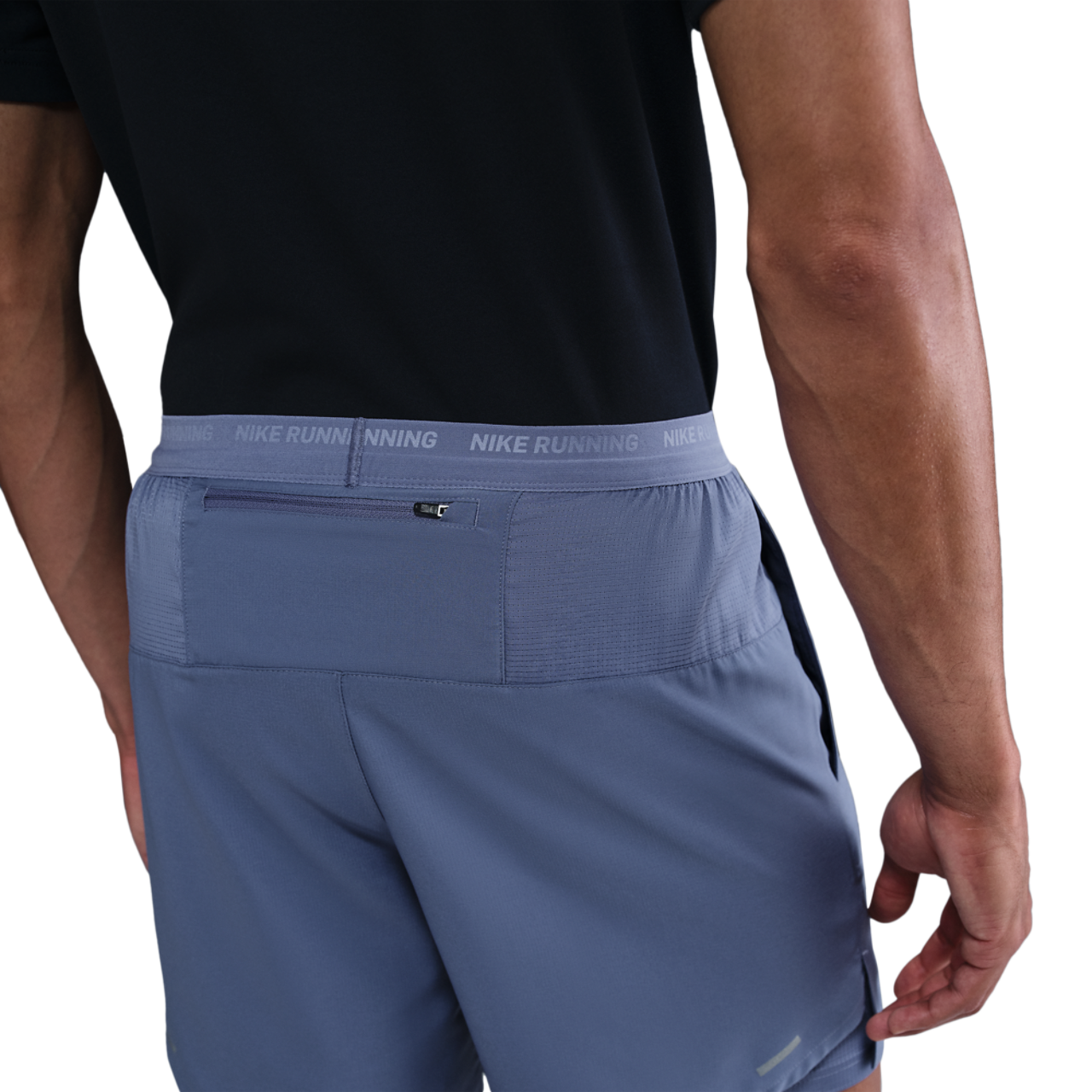 Nike Dri-FIT Stride 2in1 7" Shorts Image 4 of 4. Tap to open photo gallery.