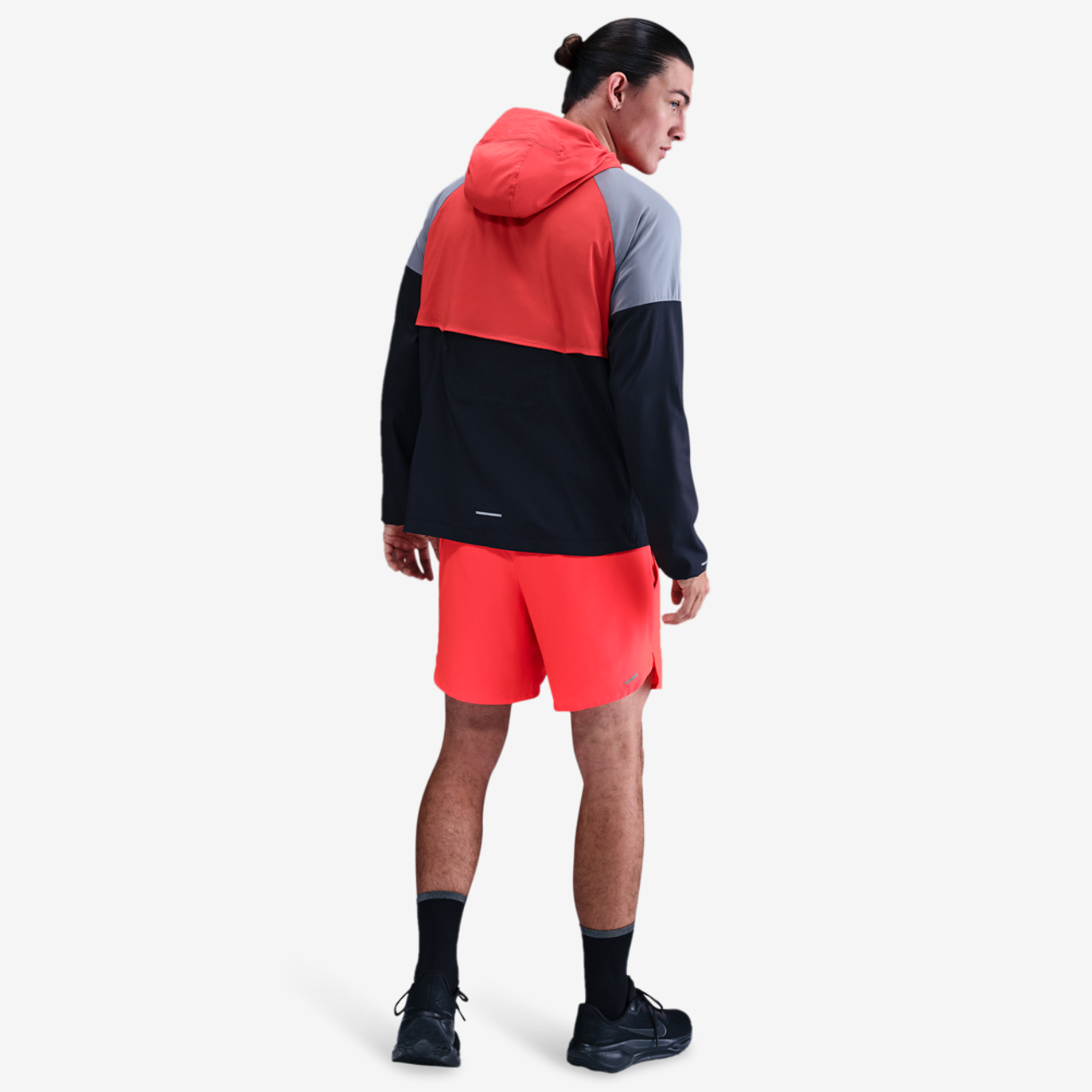Nike Dri-FIT Stride 2in1 7" Shorts Image 2 of 4. Tap to open photo gallery.