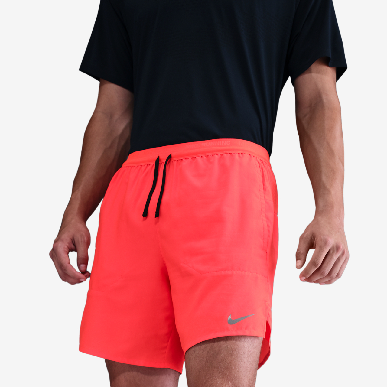 Nike Dri-FIT Stride 2in1 7" Shorts Image 3 of 4. Tap to open photo gallery.