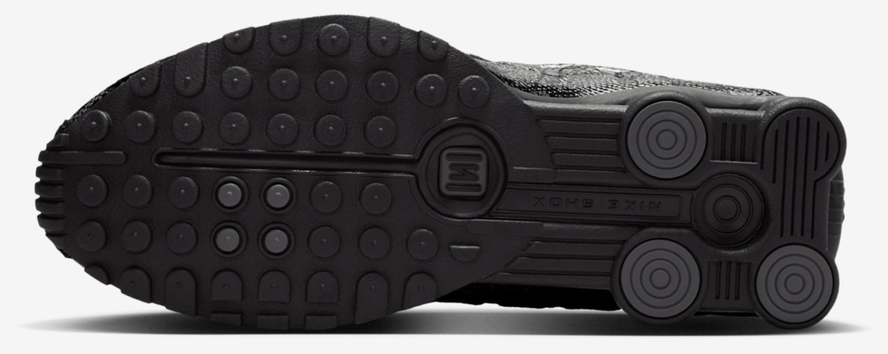 Nike Shox R4 Image 5 of 5. Tap to open photo gallery.