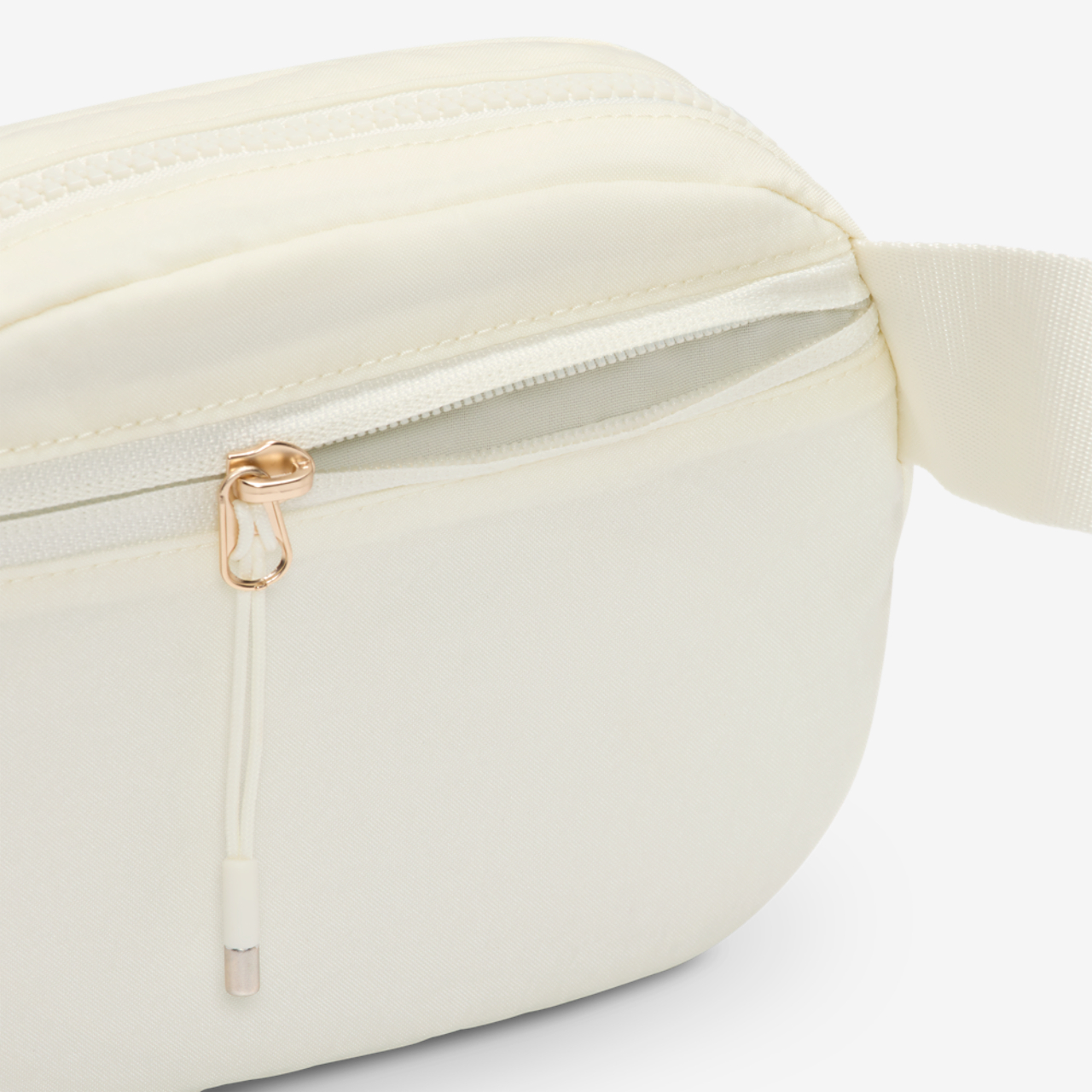 Nike Aura Waistpack Image 5 of 6. Tap to open photo gallery.
