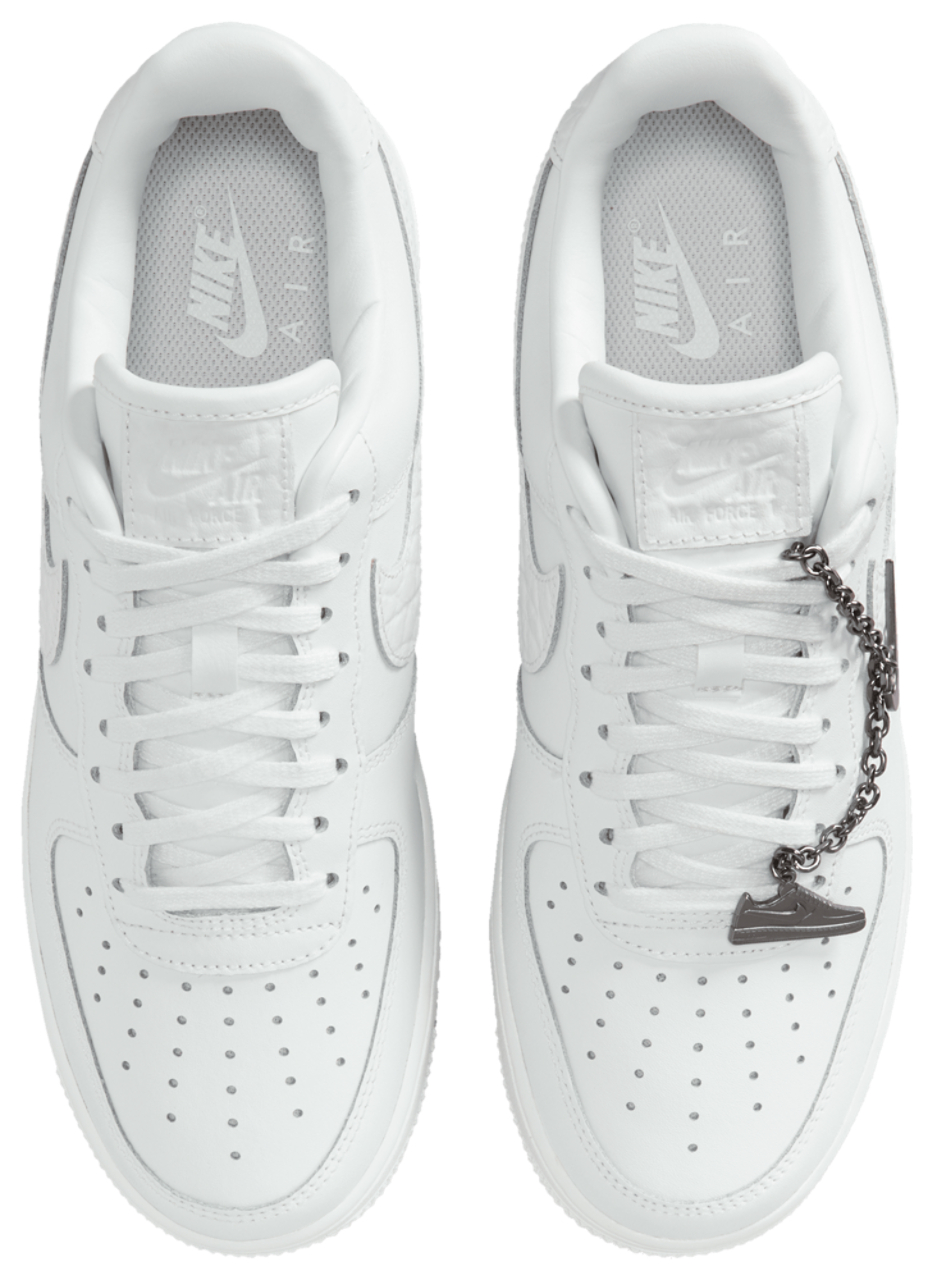 Nike Air Force 1 '07 Image 4 of 5. Tap to open photo gallery.