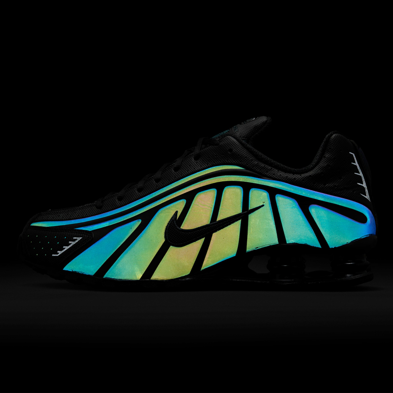 Nike Nike Shox R4 Image 6 of 6. Tap to open photo gallery.