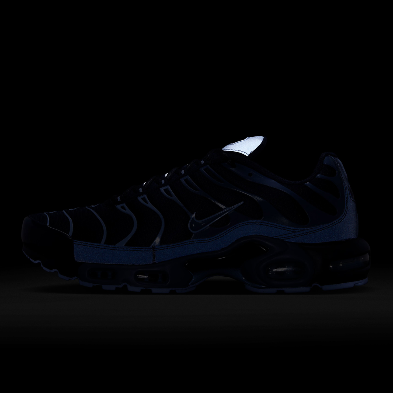 Nike Air Max Plus Na9 Image 6 of 6. Tap to open photo gallery.