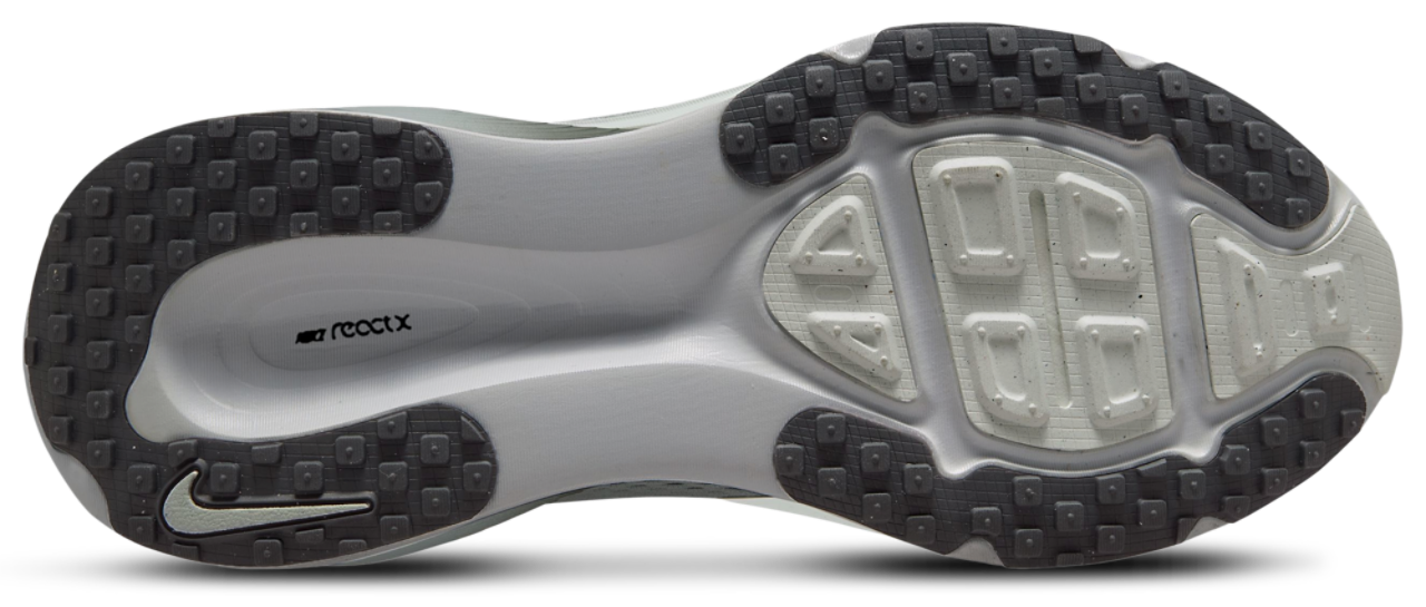 Nike Vomero 18 Image 4 of 4. Tap to open photo gallery.