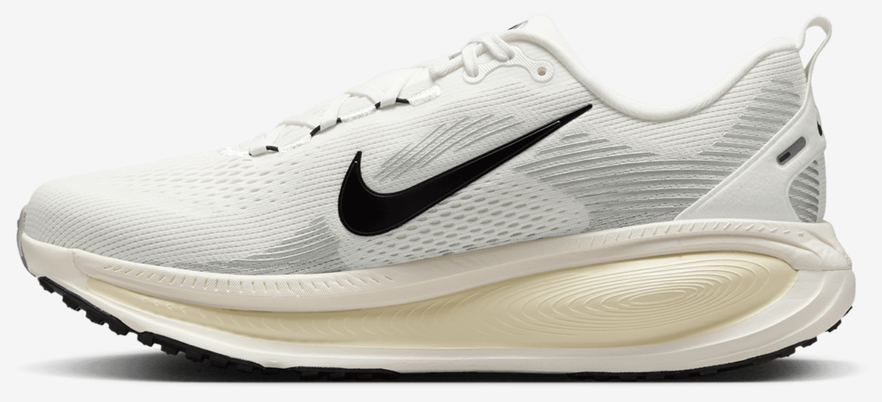 Nike Vomero 18 Image 2 of 8. Tap to open photo gallery.