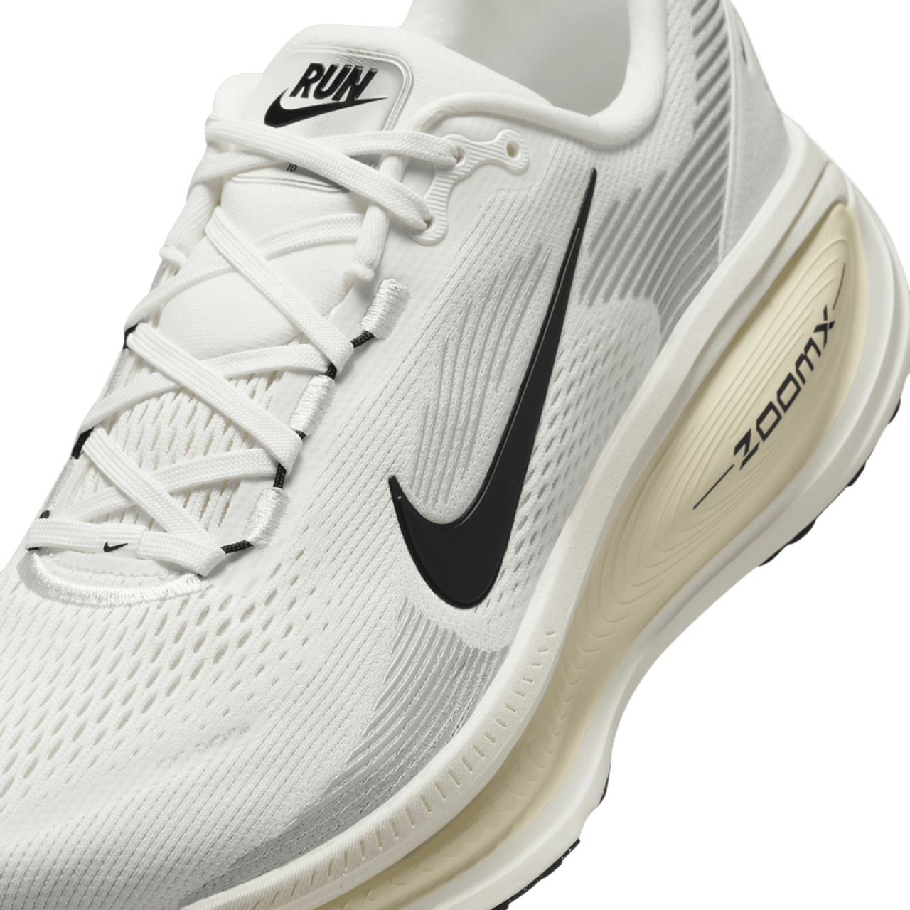 Nike Vomero 18 Image 7 of 8. Tap to open photo gallery.