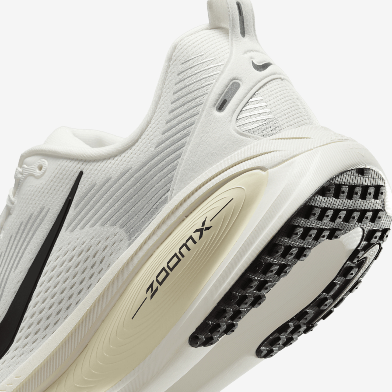 Nike Vomero 18 Image 8 of 8. Tap to open photo gallery.