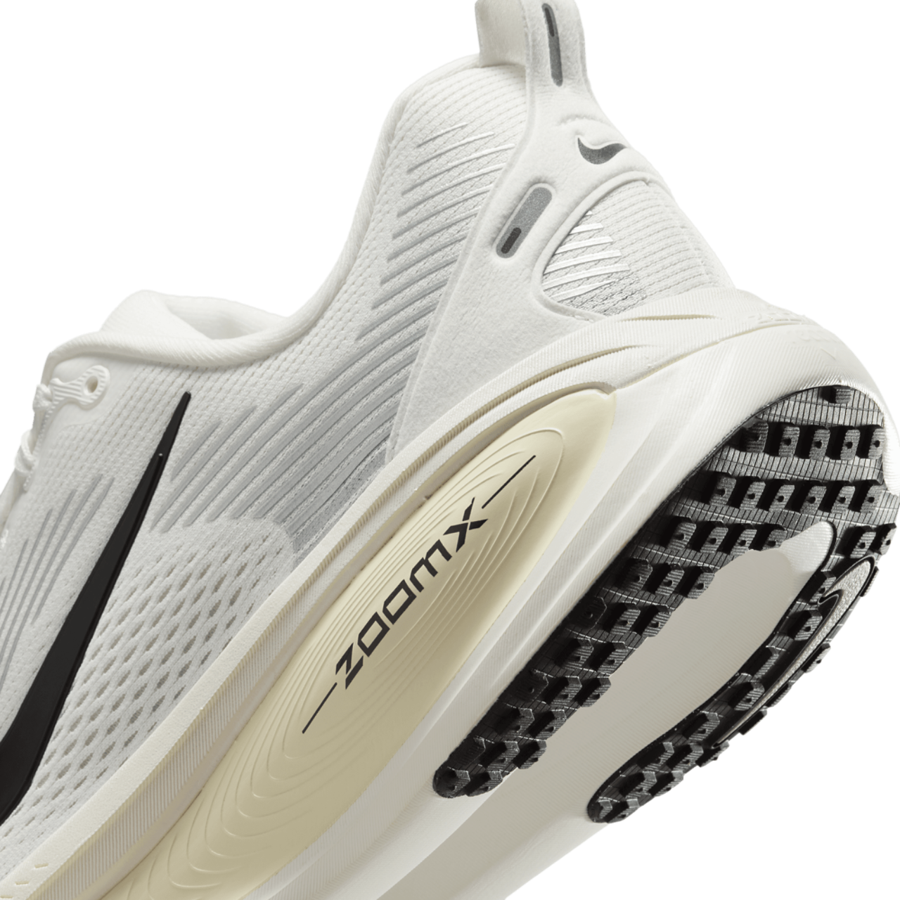 Nike Vomero 18 Image 8 of 8. Tap to open photo gallery.