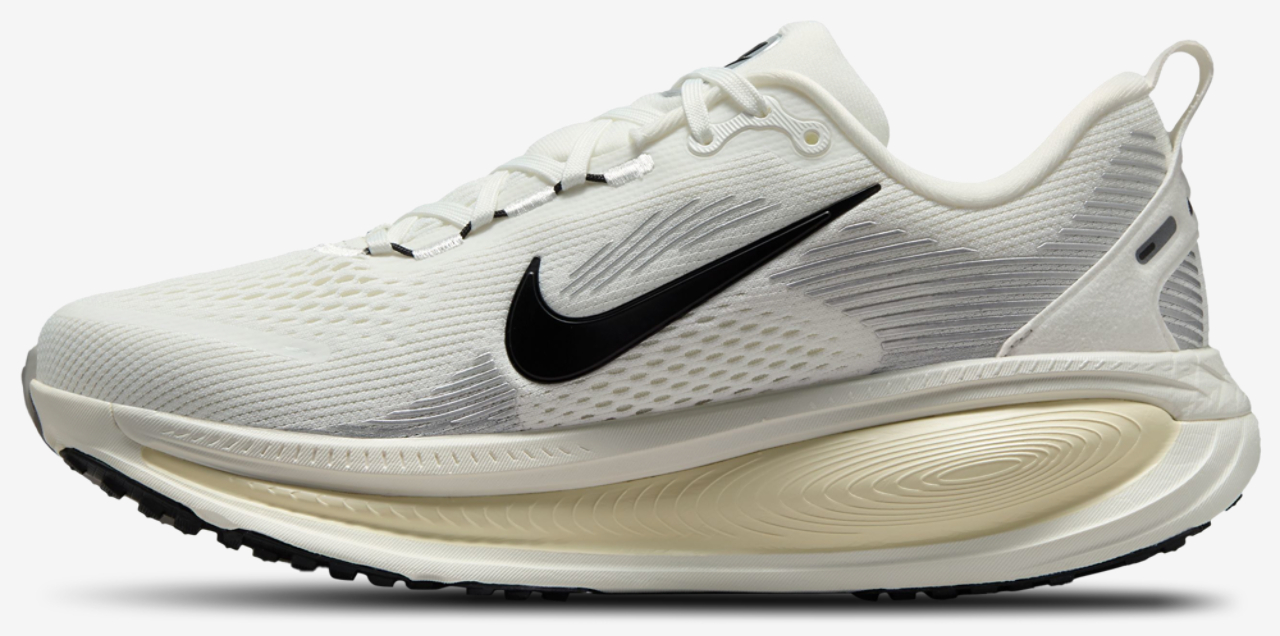 Nike Vomero 18 Image 2 of 6. Tap to open photo gallery.