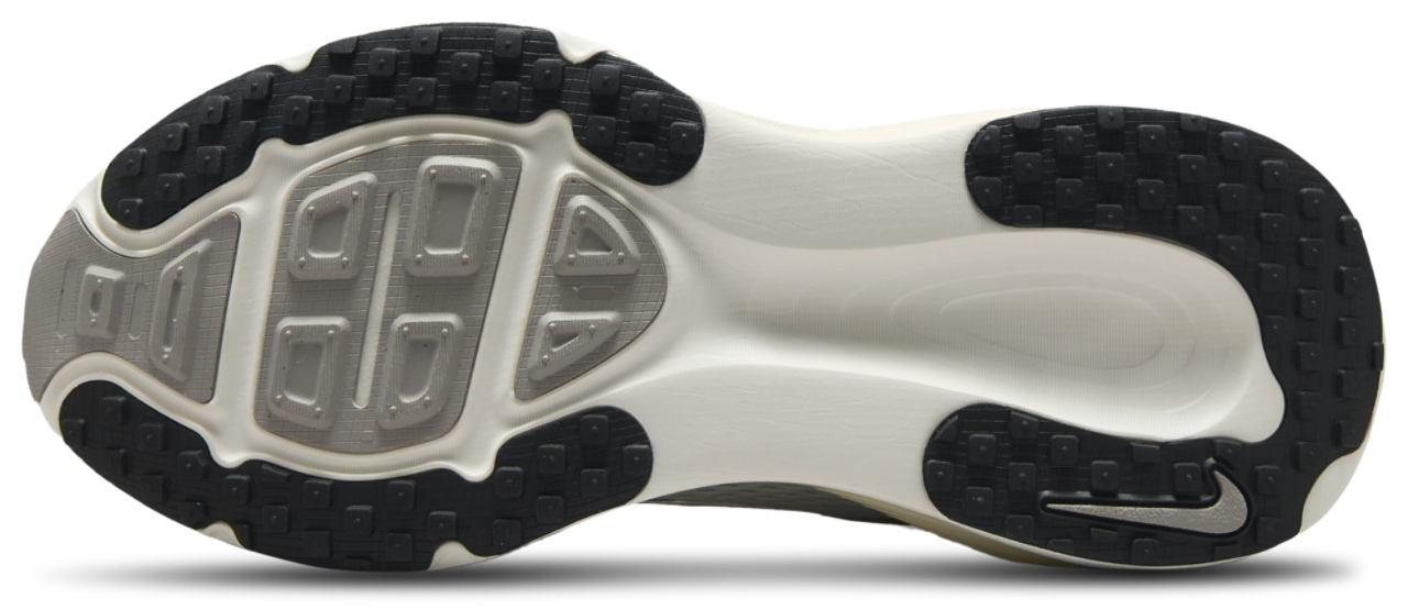 Nike Vomero 18 Image 5 of 6. Tap to open photo gallery.