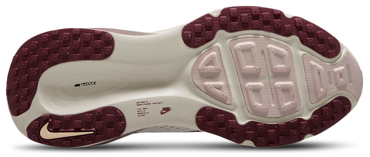 Nike Vomero 18 Image 4 of 4. Tap to open photo gallery.