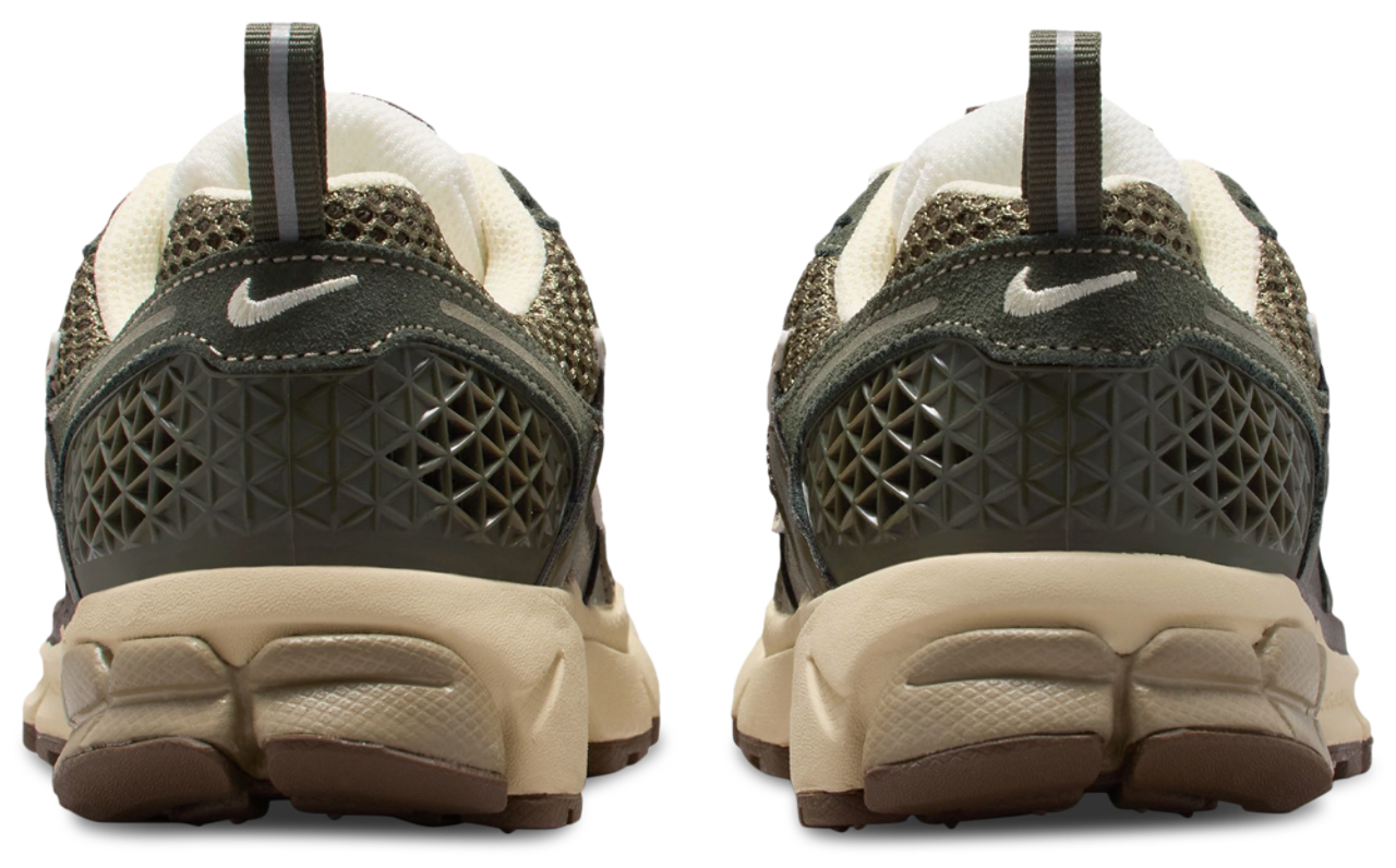 Nike Vomero 5 Image 3 of 6. Tap to open photo gallery.