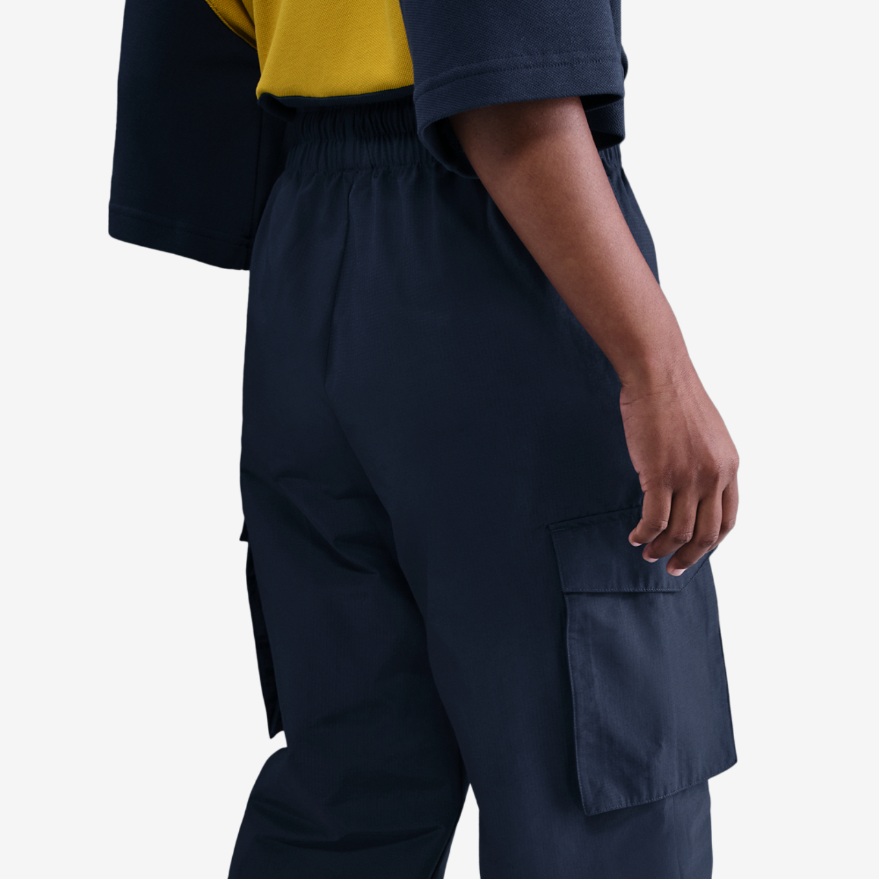 Nike NSW EVRTHNG Woven Mid Rise Cargo Pants Image 2 of 5. Tap to open photo gallery.