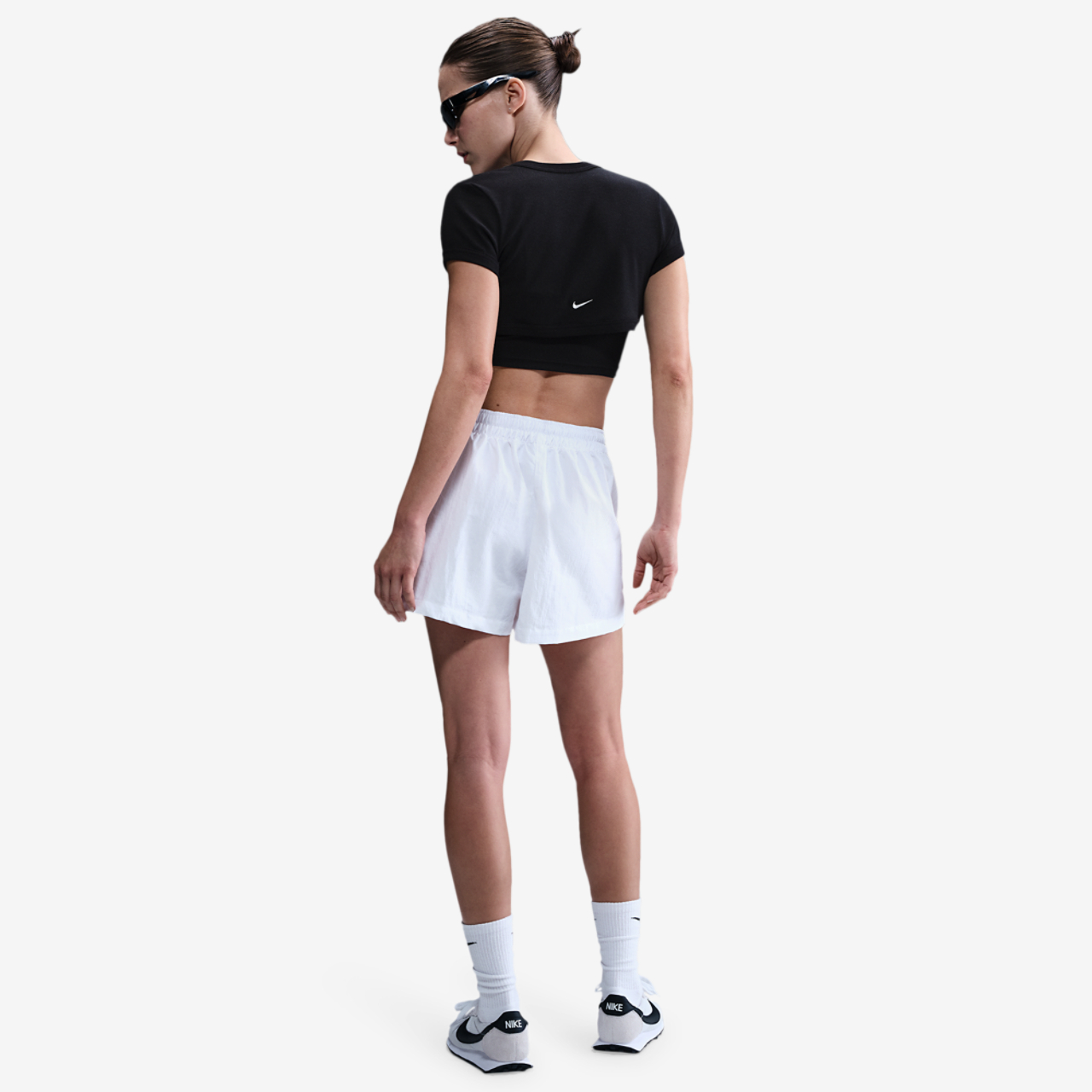 Nike NSW Essential Woven 3" Skort Image 4 of 4. Tap to open photo gallery.