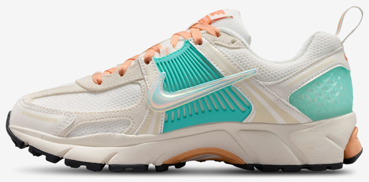 Nike Vomero 5 Image 2 of 6. Tap to open photo gallery.