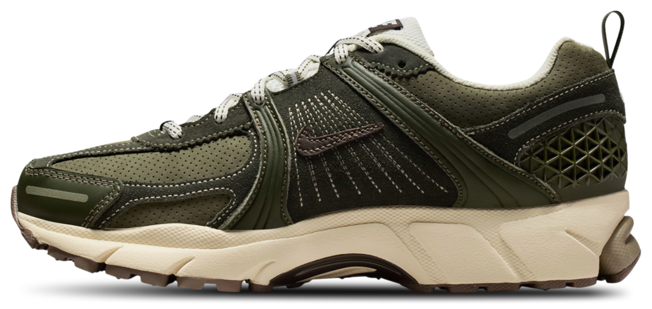 Nike Zoom Vomero 5 Premium Image 2 of 6. Tap to open photo gallery.