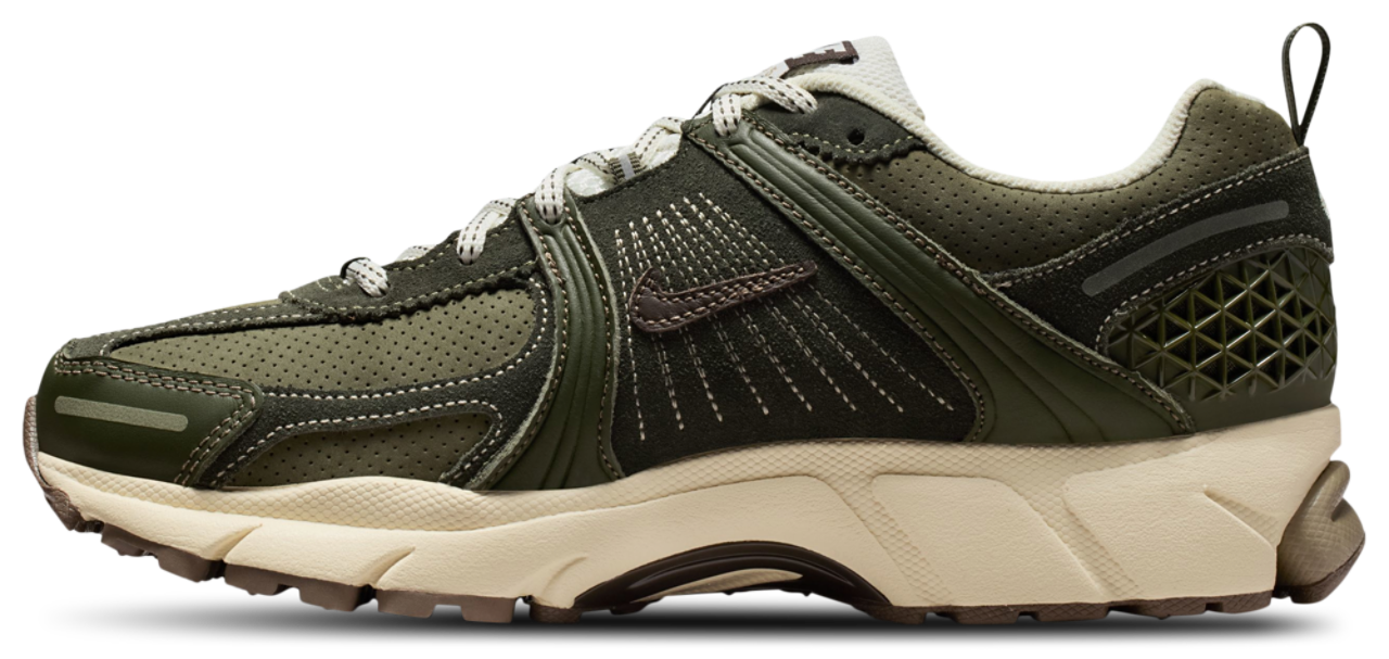 Nike Zoom Vomero 5 Premium Image 2 of 6. Tap to open photo gallery.