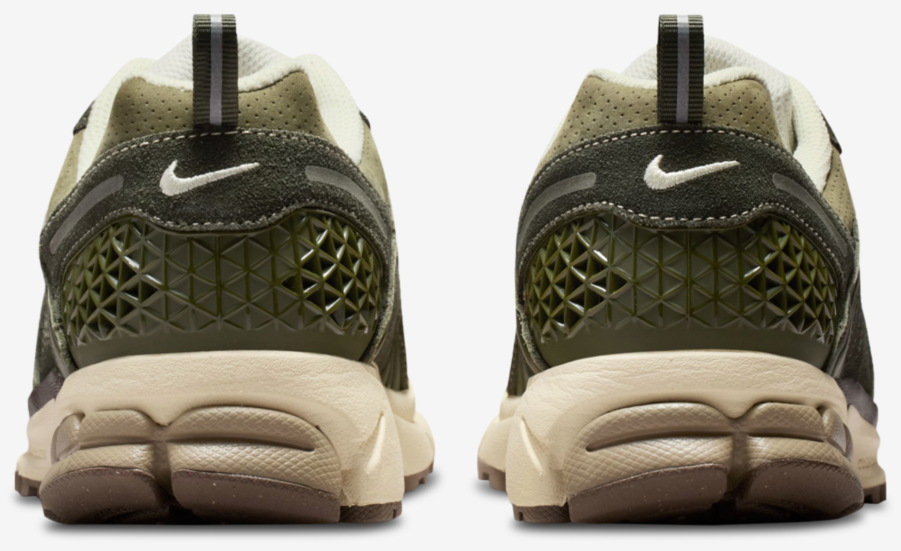 Nike Zoom Vomero 5 Premium Image 3 of 6. Tap to open photo gallery.