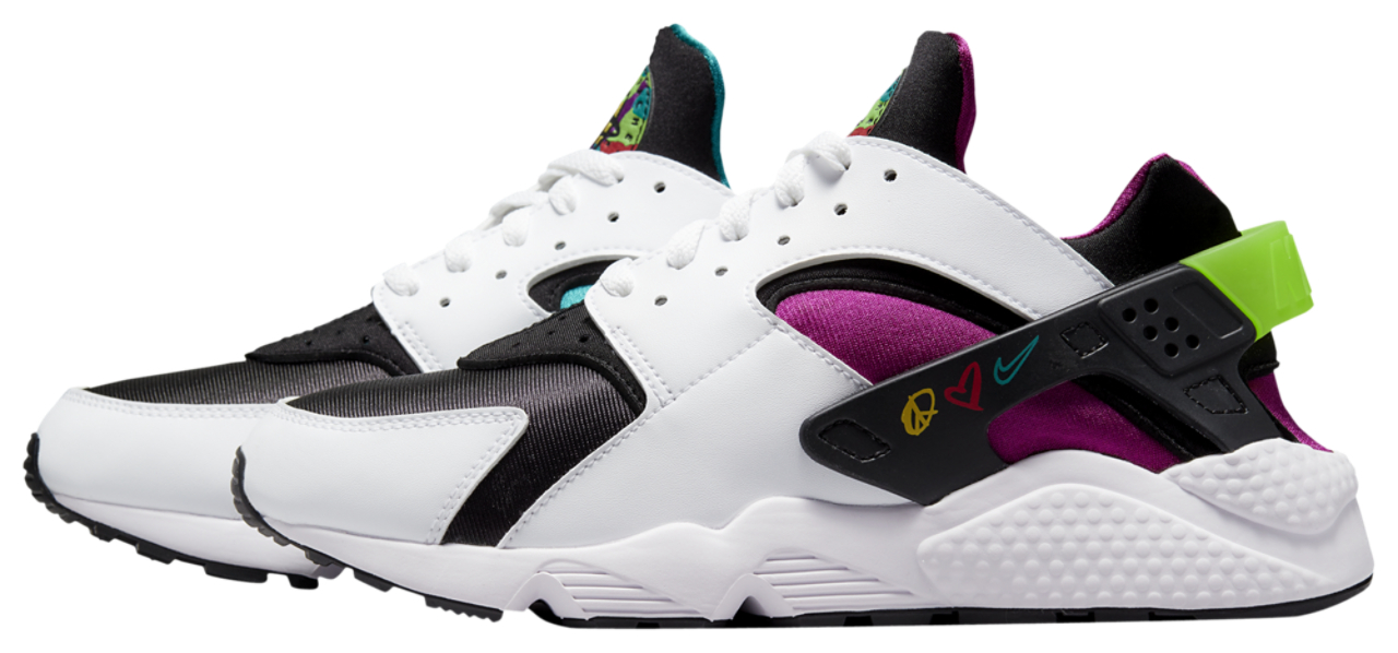 Nike Air Huarache Image 4 of 7. Tap to open photo gallery.
