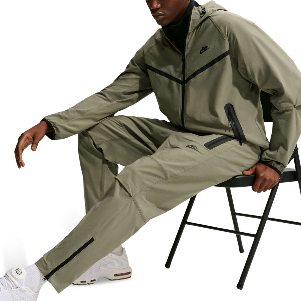 Nike Tech Woven Pants OH Image 6 of 8. Tap to open photo gallery.