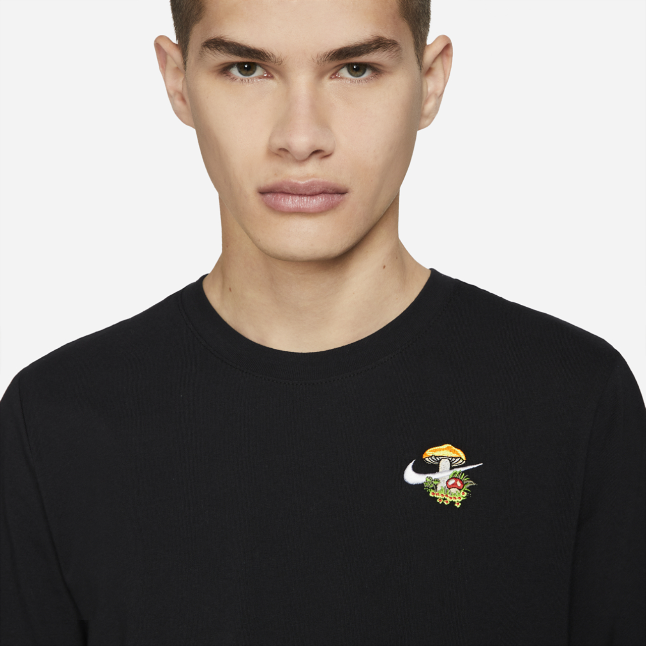 Nike Twist LBR Gel Tee Image 3 of 3. Tap to open photo gallery.