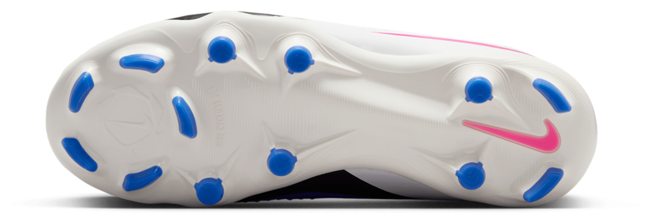 Nike Phantom 6 Low Academy FG/MG Image 5 of 5. Tap to open photo gallery.
