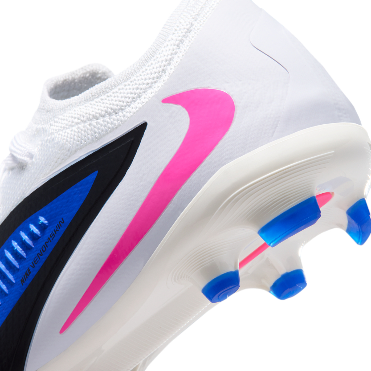 Nike JR Phantom 6 Low Pro FG/MG Image 8 of 9. Tap to open photo gallery.