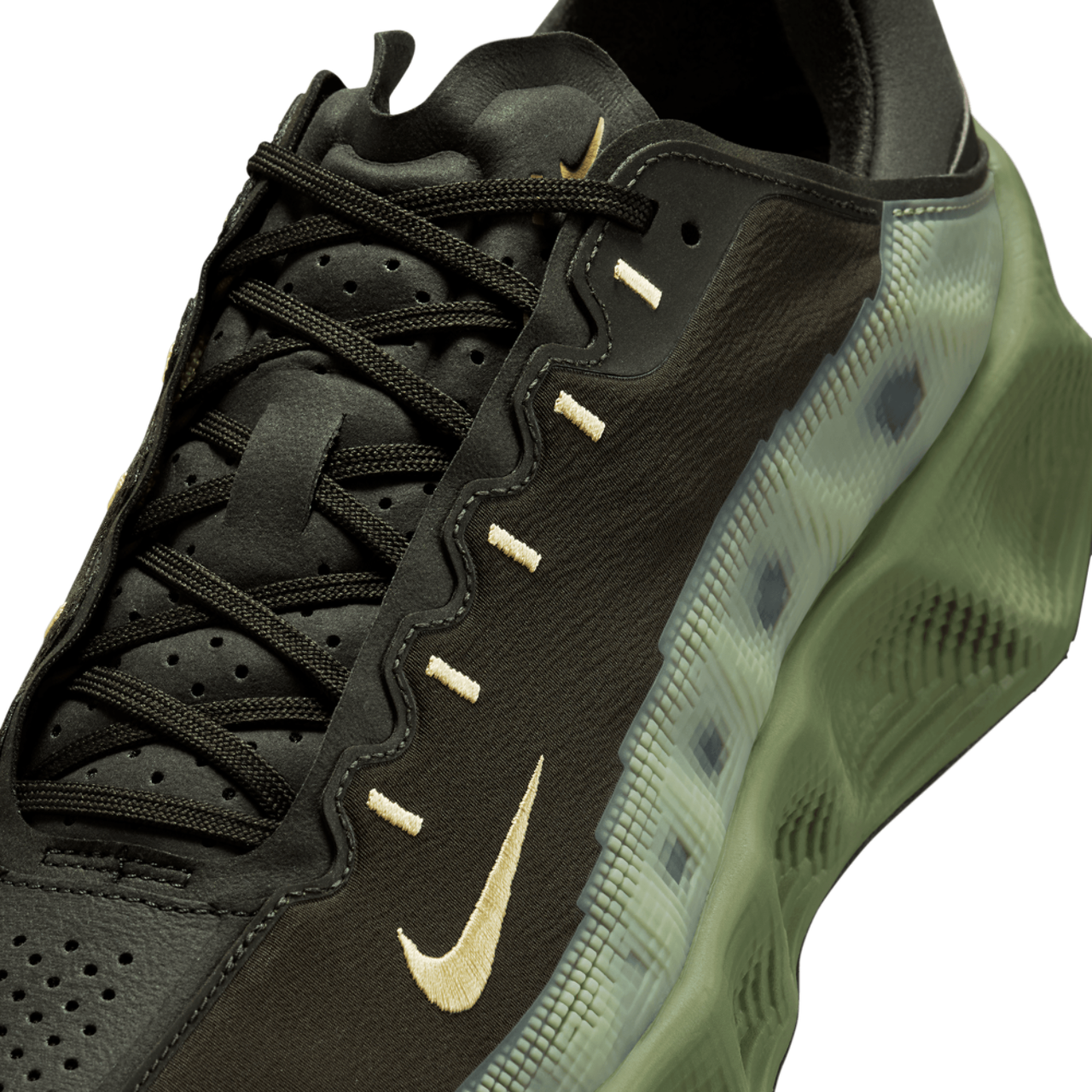 Nike Ava Rover Reflectivity Image 7 of 8. Tap to open photo gallery.