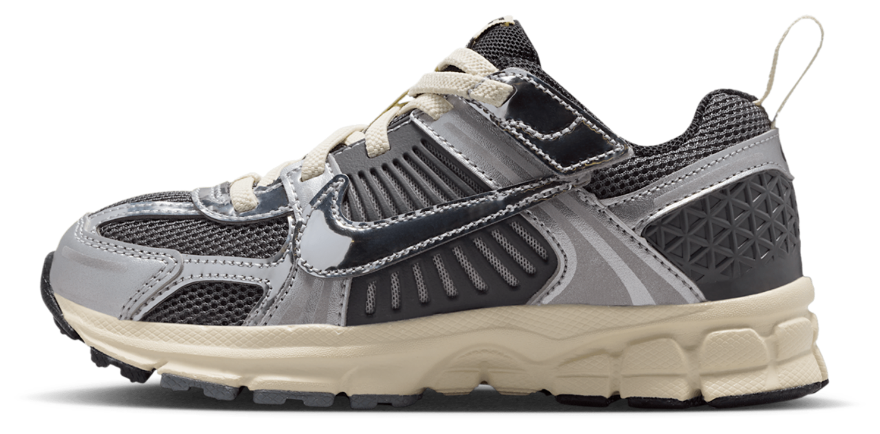 Nike Vomero 5 Image 2 of 5. Tap to open photo gallery.