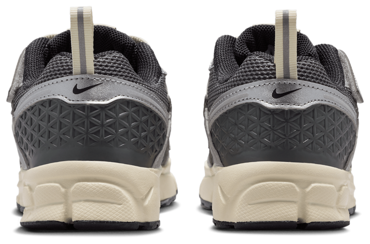 Nike Vomero 5 Image 3 of 5. Tap to open photo gallery.