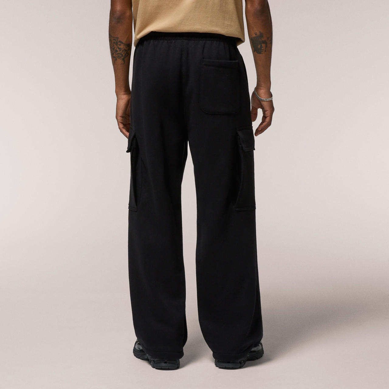 LCKR Trinity Baggy Cargo Fleece Sweatpants Image 2 of 6. Tap to open photo gallery.