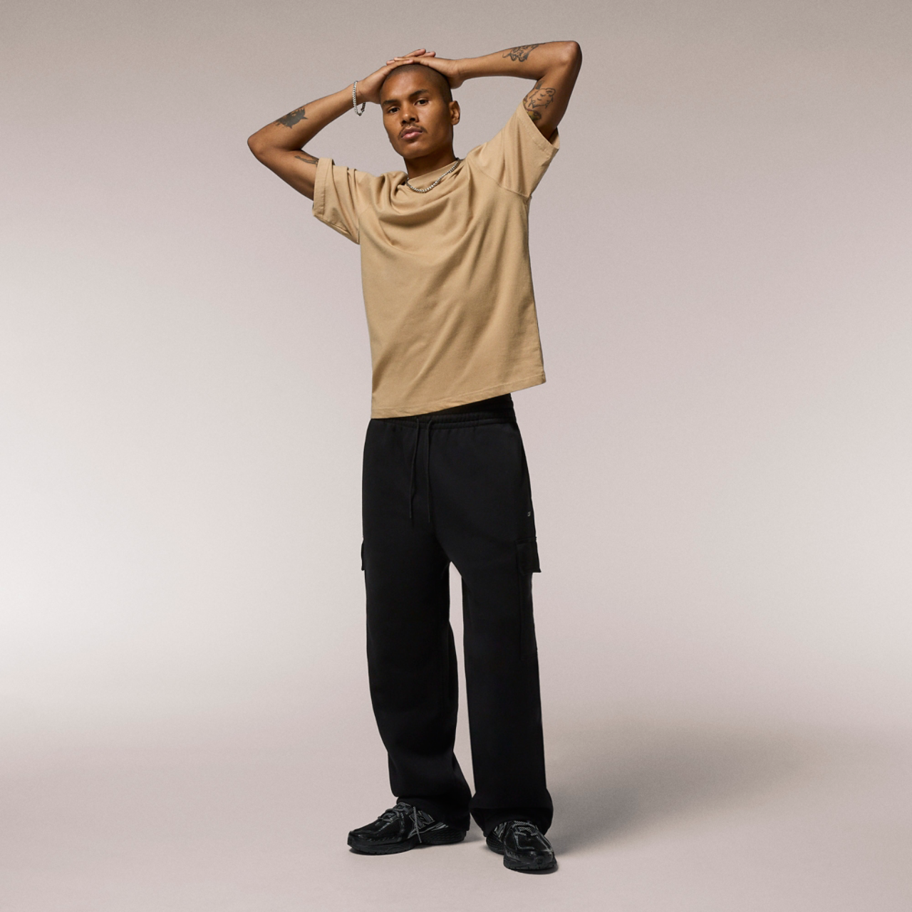 LCKR Trinity Baggy Cargo Fleece Sweatpants Image 6 of 6. Tap to open photo gallery.