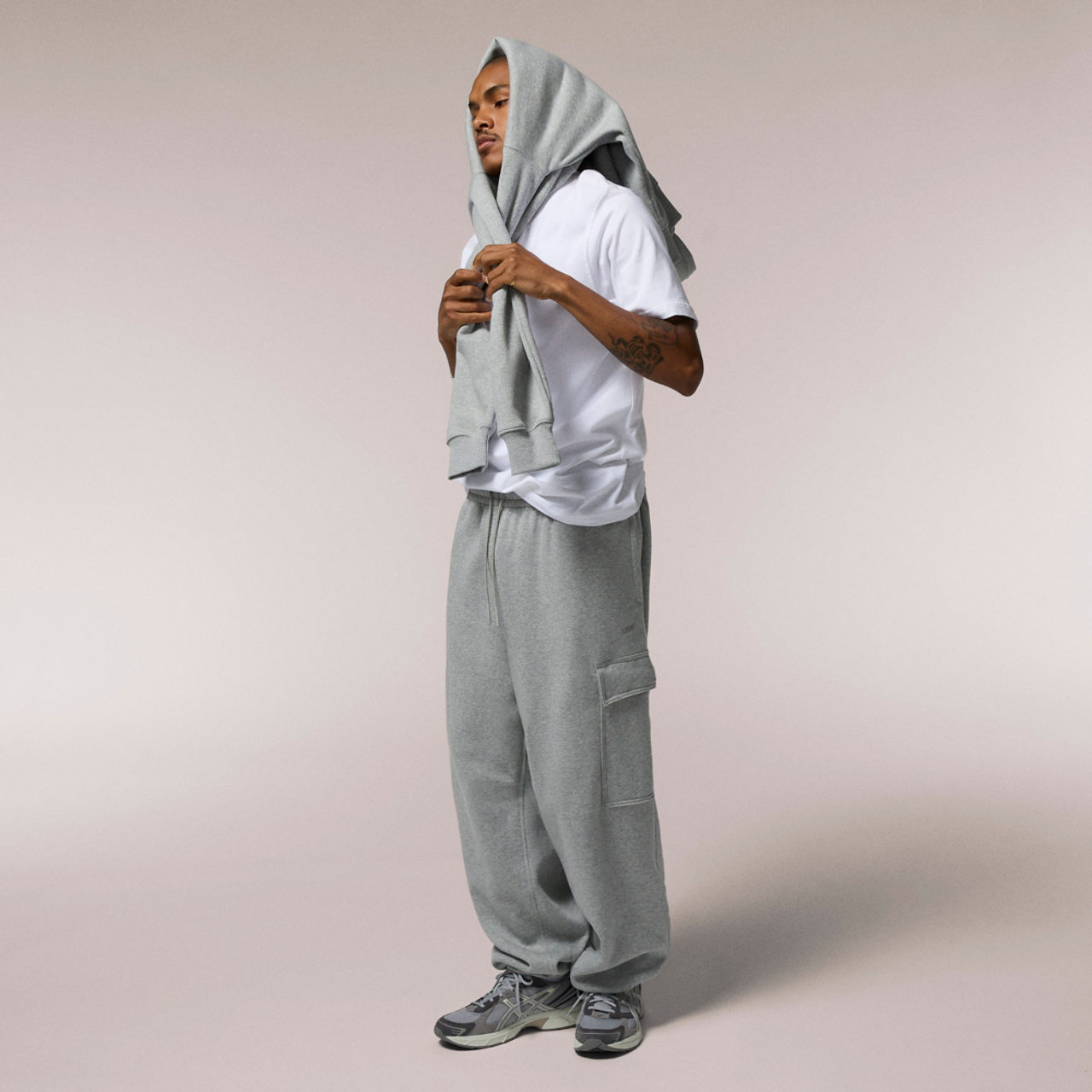 LCKR Trinity Baggy Cargo Fleece Sweatpants Image 7 of 7. Tap to open photo gallery.
