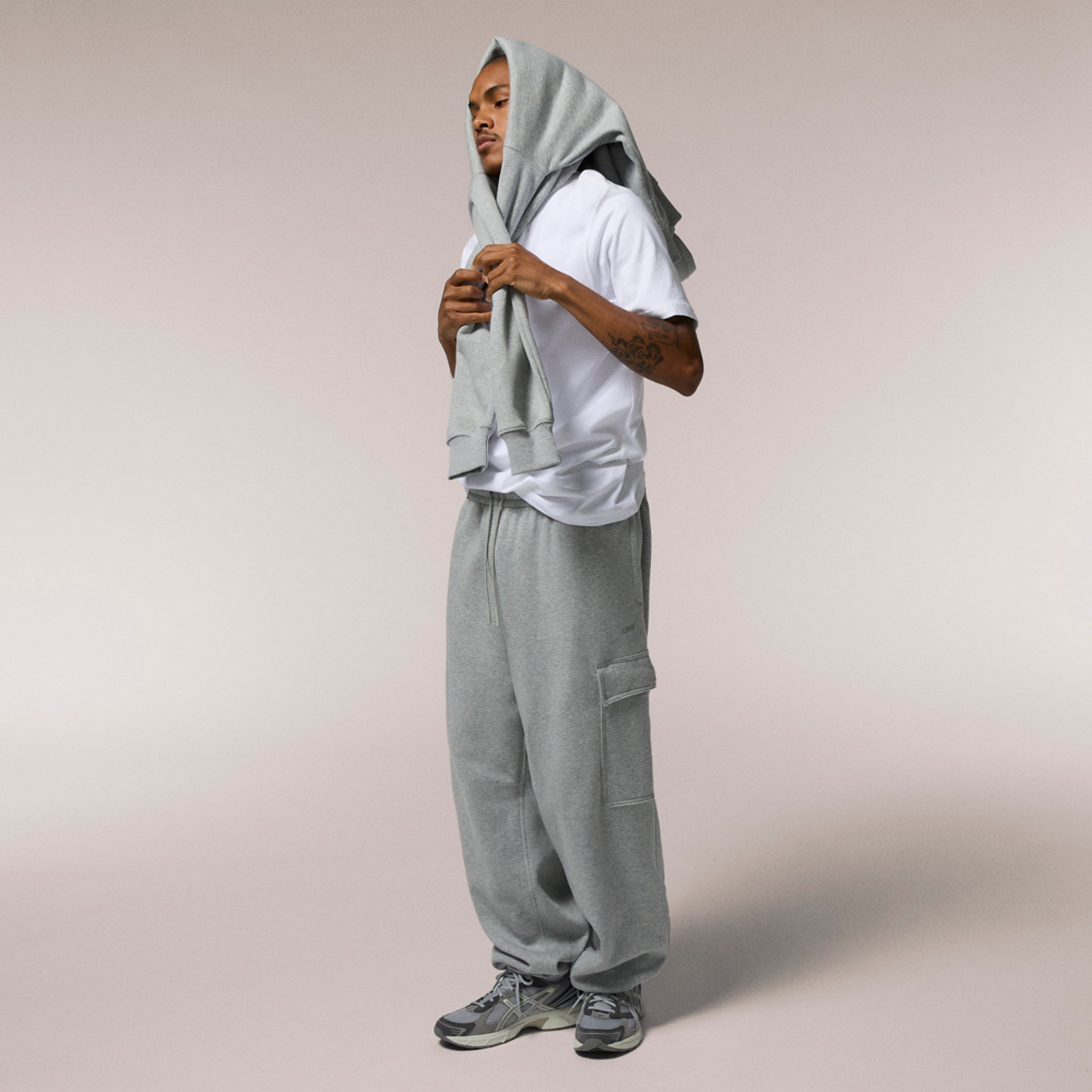 LCKR Trinity Baggy Cargo Fleece Sweatpants Image 7 of 7. Tap to open photo gallery.