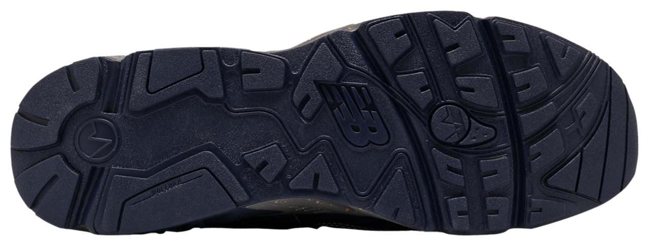 New Balance 850 Image 4 of 4. Tap to open photo gallery.
